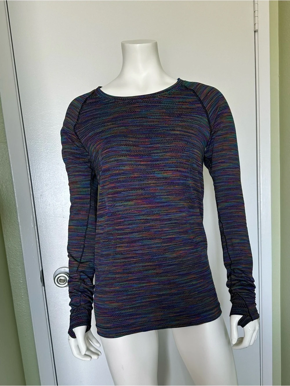 lululemon athletica black rainbow swifty